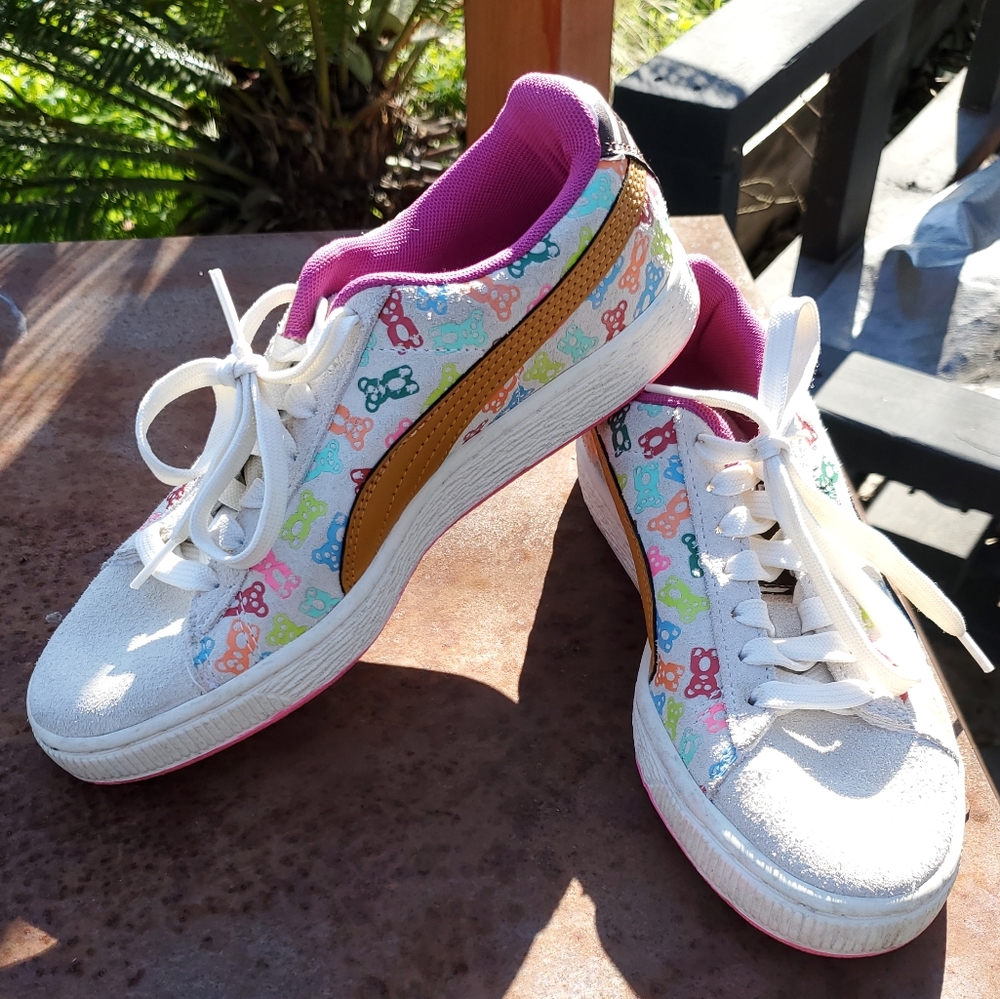 Puma Suede Kids Size US 4.5 C. GPWC. Gummy Care Bear design. White/Grey Pink.